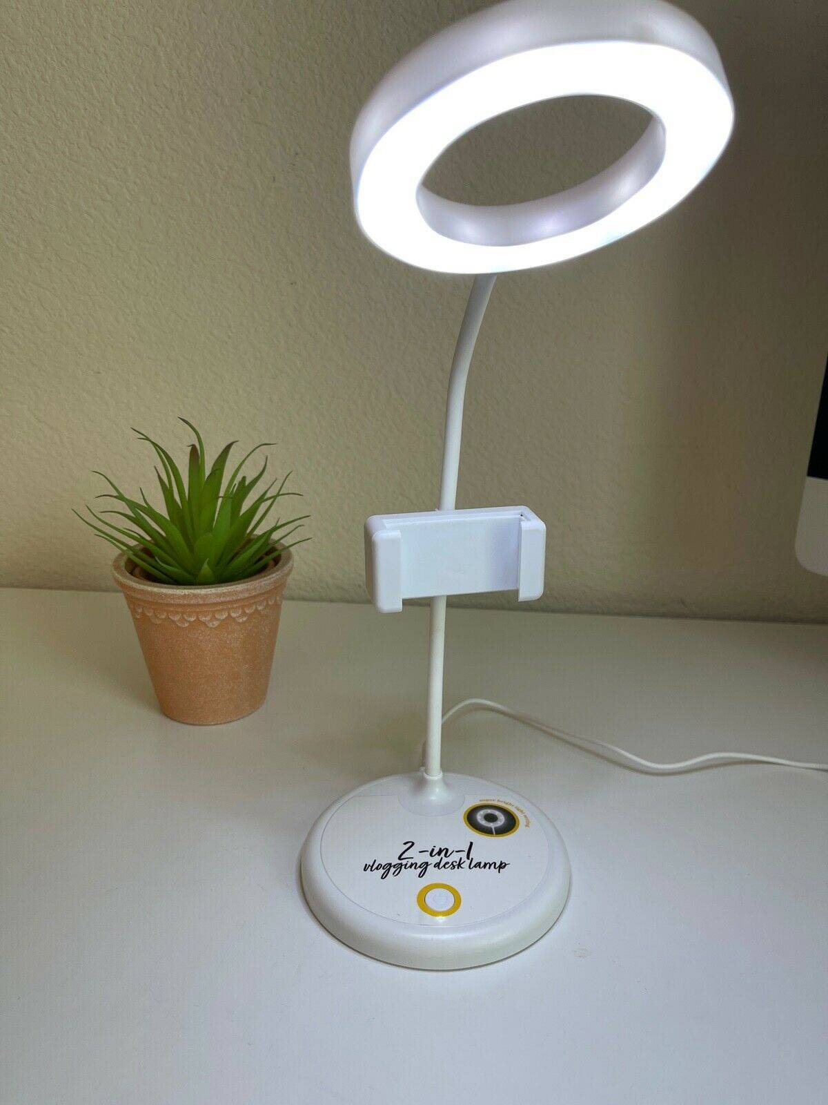 vivitar 2 in 1 vlogging desk lamp