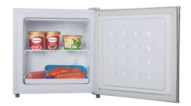  Igloo Cu.Ft. Compact Upright Freezer with Storage